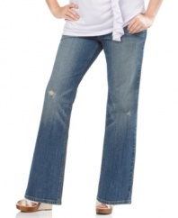 Distressed for an edgier feel, Levi's 590 plus size boot cut jeans are cool yet comfortable with a roomier waist.