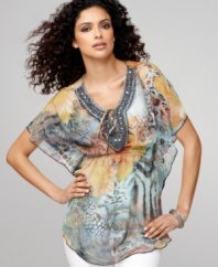 Plenty of luxe beading and ethereal chiffon fabric take Sienna Rose's tunic top to a higher plane of fashion!