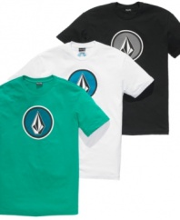 Upgrade your casual style to include the streetwise skate style of this tee from Volcom.