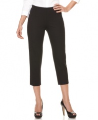 In a cropped style for spring, these Alfani capris pants are perfect for a warm-weather work wardrobe!
