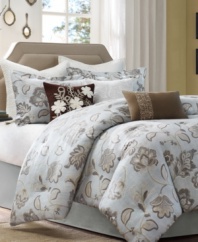 Turn your bed into a garden of tranquility with this Harbor House Lynnwood decorative pillow. Floral applique and cord embroidered accents add extra flair to this coordinating element.
