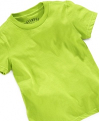 Take the easy way out. Style and comfort are a cinch with this solid t-shirt from Greendog.