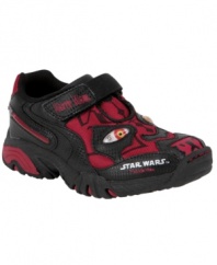 See the light. Even with these dark Darth Maul themed shoes from Stride Rite you'll be able to clearly see him when his shoes light up at every step.