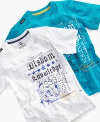 Give his school-day style a lesson with this graphic print t-shirt from Akademiks.