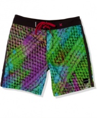 Rock the sand and surf in rad beach style. These board shorts from Hurley are ready.