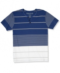 Show your stripes. This sporty shirt from Ring of Fire will be your new casual standard.