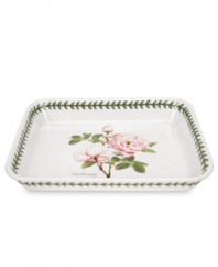 This lasagna dish goes from the oven to the table with ease and grace. Trimmed with a delicate rose motif to delight friends and family. Curved ear-like handles provide a secure grip.
