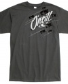 With a very stylish signature, this O'Neill t-shirt brings the best of surf style to your weekend wardrobe.