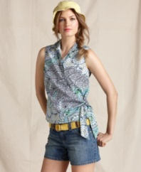 A bright paisley print enlivens the classic silhouette of this crisp wrap top, from Tommy Hilfiger.