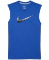 Come to play. Get focused and put in a top performance with this comfortable sleeveless graphic t-shirt from Nike.