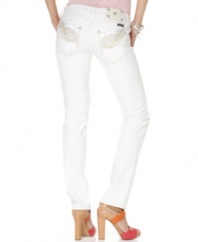 Rhinestones and angel-wing embroidery add eye-catching appeal to these white Miss Me skinny jeans -- perfect for hot spring style!