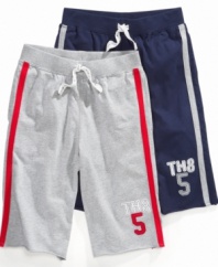 Big kid on campus. He'll be comfy in these relaxed fit fleece shorts from Tommy Hilfiger, whether he's hitting the gym or studying with friends.