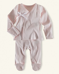 Ralph Lauren Childrenswear printed 2 piece set. An adorable kimono-style top and pant set in soft cotton jersey.