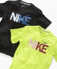 Speed of sound. He can throw on this sharp logo tee from Nike to accent his confident, modern look.