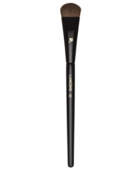 This full, natural-bristled brush is the ideal partner to all eye shadows. It quickly and evenly applies shadow to the lid for a smooth, flawless look. How to use: Dip one side of the brush into eye shadow. Tap off excess. Sweep across the eyelid. Use flat side for all-over shadow application or tip of brush for more blending.Backstage Beauty Tip: Use with a pressing motion when you want to apply heavy color all over the lid.Flat bristle finish allows for all-over shadow application.