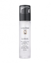 This amazing oil-free makeup base creates a smooth, radiant and long-lasting canvas for a more perfected makeup look. Exclusive Lancôme Elasto-Smooth(tm) technology refines skin's texture and diffuses light to visibly reduce imperfections with a satin-soft finish. Makeup glides on seamlessly. Color stays more true and vibrant for a radiant, air-brushed look all day.