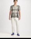 Remarkably soft cotton v-neck finished with an abstract check-pattern print.V-neckCottonMachine washMade in Italy