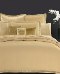 Complete with a zipper closure and linked beads layered over silk, this Modern Classics Gold Leaf decorative pillow adds extra character to your bed.