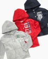 Best in class. Casual and cool, he'll have style all of his classmates will want in this pullover hoodie from Greendog.