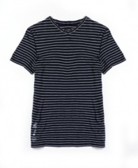 Line up for style. This striped t-shirt from Armani ups your casual cool.