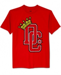Legacies are forever. Crown yourself king in this cool graphic tee from DC Shoes.