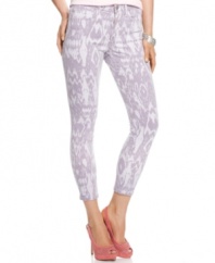 An allover ikat-inspired print and purple wash make these cropped Joe's Jeans skinny jeans a hot summer must-have!