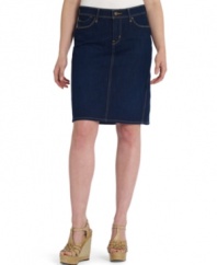 Create a slimming silhouette in Levi's pencil skirt, featuring a cotton blend with the right amount of stretch to hug your curves!