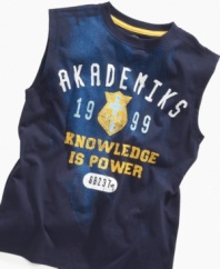 Learning curve. Display his thirst for knowledge in sporty style with this comfy muscle shirt from Akademiks.
