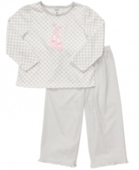 Set her up for sweet dreams with this sweet shirt and pant sleepwear set from Carter's.