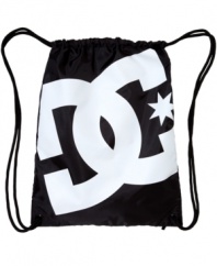 Tote your essentials in easy-wear style with this cinch bag from DC Shoes.