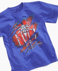 Spidey style. He won't be able to keep his cool identity secret in this crisp Spider-Man graphic t-shirt from Epic Threads