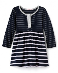 A sporty classic, Little Ella's features slightly puffed sleeves and varying stripes.