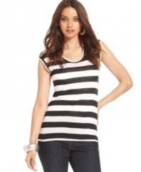 In graphic black & white stripes, this BCBGMAXAZRIA top is perfectly paired with all your fave bottoms!