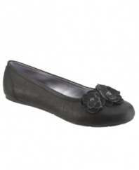 This beautiful ballet flat by Jessica Simpson has a bouquet of flowers on the toe that will continue to bloom through the Fall season. A flexible outsole will move and bend with your little lady keeping her comfortable at school and beyond.