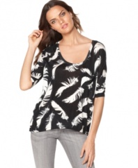 An allover feather print adds an irreverent appeal to this boxy Kensie top -- perfect over the season's skinny jeans!