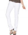 A skinny fit with the right amount of stretch gives this look from DKNY Jeans a curve-flattering silhouette. In a bright white wash, they're a fresh take on denim!