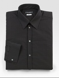 A dress wardrobe essential with an exquisite dot pattern exudes sophistication in the boardroom and beyond.Button-frontPoint collarCottonMachine washMade in Italy