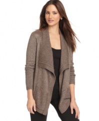 In a relaxed shape, this T Tahari cardigan adds on-trend slouchy style to any outfit!