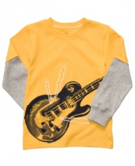 Shred stale style. He can rock a layered look with the cool graphic guitar on this twofer from Carter's.
