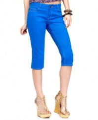 Meet your color quota with these cropped jeans from Jou Jou -- a cute pair of denim that brightens any day!