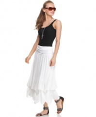 A fun, gathered hem and low-slung design makes this parachute skirt from BCX a killer pick for super-relaxed style!