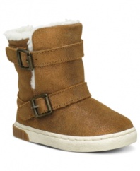 Adorable details on these Safi boots from Stride Rite gives your little one's outfit an extra elegant look.