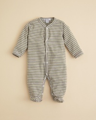 An updated basic from Kissy Kissy, the cotton footie features a rich ministripe pattern, adding hand covers at the cuff to keep him comfy and cozy.