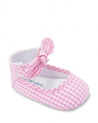 Happy feet are the order of the day with Ralph Lauren Childrenswear delightful gingham sandal, accented with bow tie at the ankle.