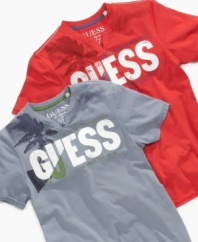 Put a unique twist on the classic v-neck style with this hip slit-neck t-shirt from Guess.