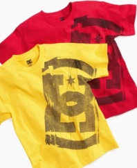 He'll cling to the fresh style of this graphic t-shirt from DC Shoes, the perfect pick to keep breezy on warm summer days.