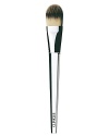 Perfect for all-over application including narrow areas around nose, mouth, eyes and hairline. Flat, tapered brush is designed for flawless, even application and a natural-looking finish. Clinique's unique anti-bacterial technology helps ensure the highest level of hygiene.