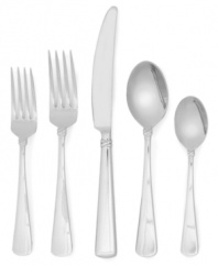 The Vows flatware from Lauren by Ralph Lauren features intertwined silver bands accenting the sleek silhouette on the handles. Vows 5-piece place settings include 1 dinner fork, 1 salad fork, 1 soup spoon, 1 teaspoon and 1 knife.