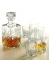 From cocktails to whiskey on the rocks, this set gives any drink distinguished taste. Selecta by Bormioli Rocco features a modern starburst pattern and traditional barware shapes. Includes 1 whiskey decanter and 6 double old-fashioned drinking glasses.