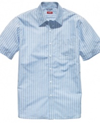 Create a longer, leaner look with the fine lines of this short-sleeved shirt from Izod.